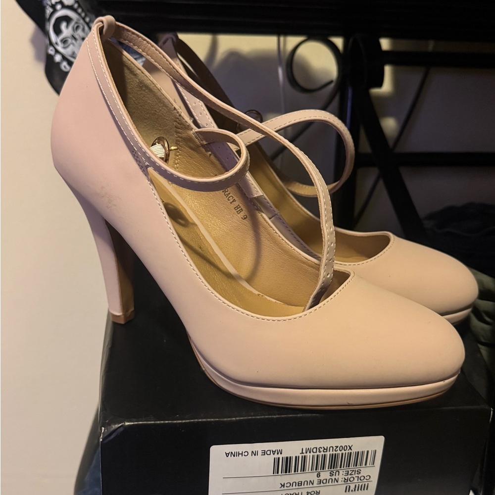 IDIFU Nude Nutbuck Cross-Strap Platform Pumps
